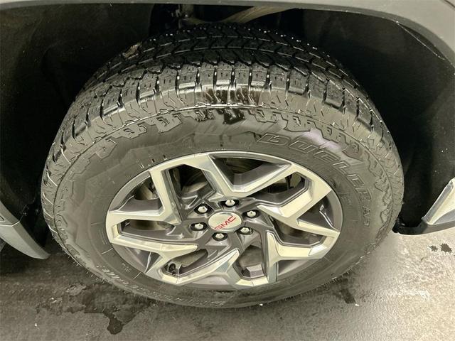 Photo of 2023 Onyx Black GMC Sierra 1500