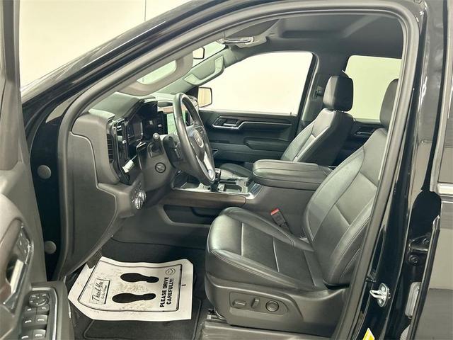 Photo of 2023 Onyx Black GMC Sierra 1500
