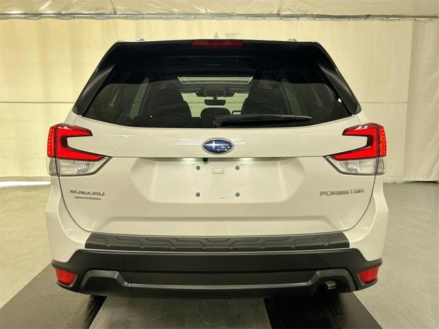 Photo of 2022 Crystal White Pearl Subaru Forester