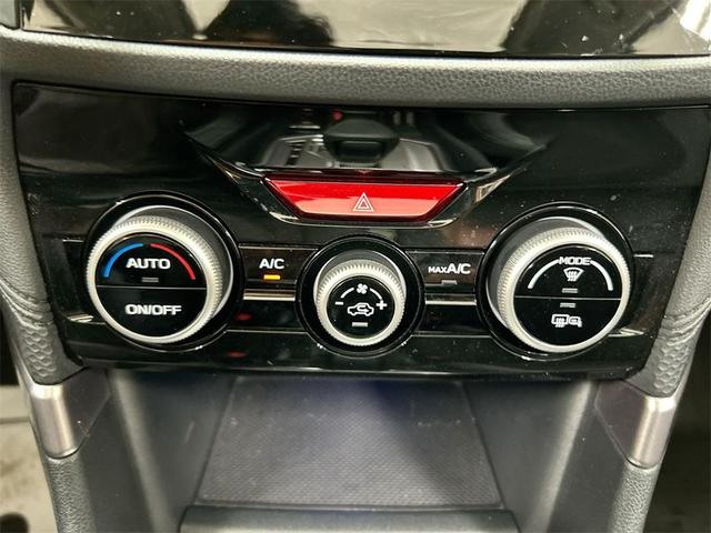 Photo of 2022 Crystal White Pearl Subaru Forester