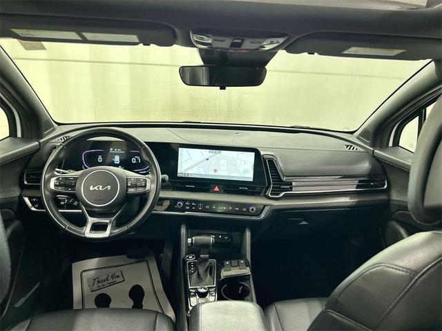 Photo of 2023 Glacial White Pearl Kia Sportage