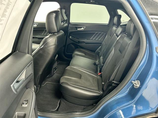 Photo of 2021 Blue Metallic Ford Edge