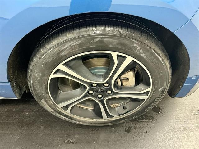 Photo of 2021 Blue Metallic Ford Edge