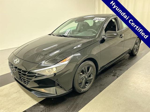 Photo of 2023 Phantom Black Hyundai ELANTRA