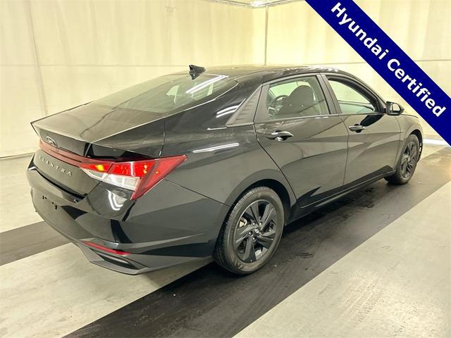 Photo of 2023 Phantom Black Hyundai ELANTRA