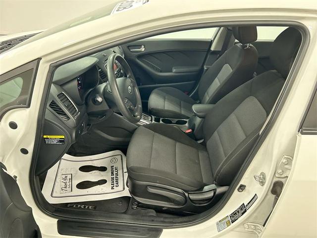 Photo of 2018 Clear White Kia Forte