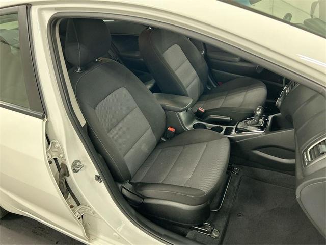 Photo of 2018 Clear White Kia Forte