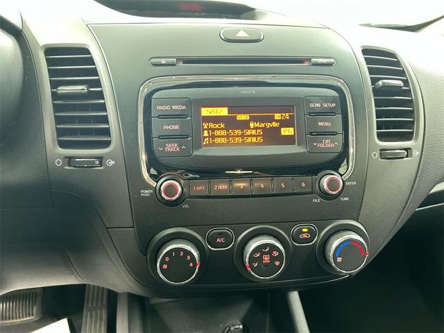 Photo of 2018 Clear White Kia Forte