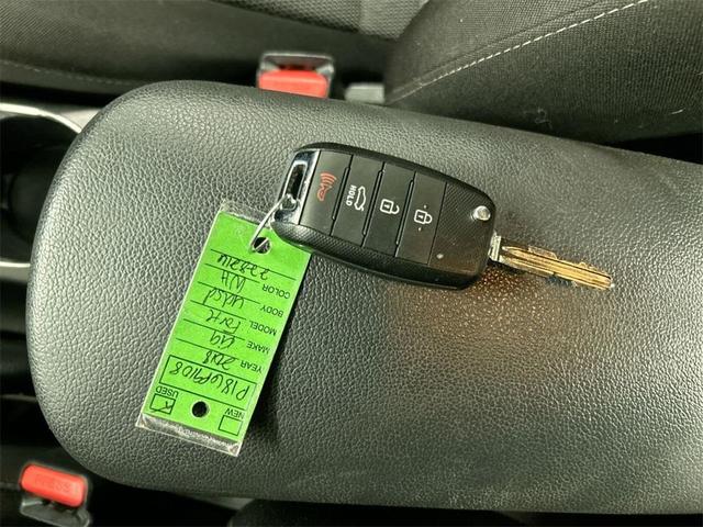 Photo of 2018 Clear White Kia Forte