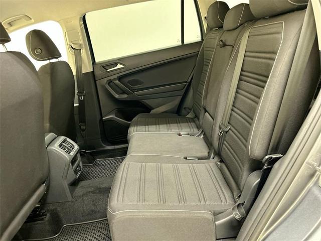Photo of 2023 Platinum Gray Metallic Volkswagen Tiguan
