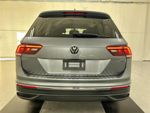 Photo of 2023 Platinum Gray Metallic Volkswagen Tiguan