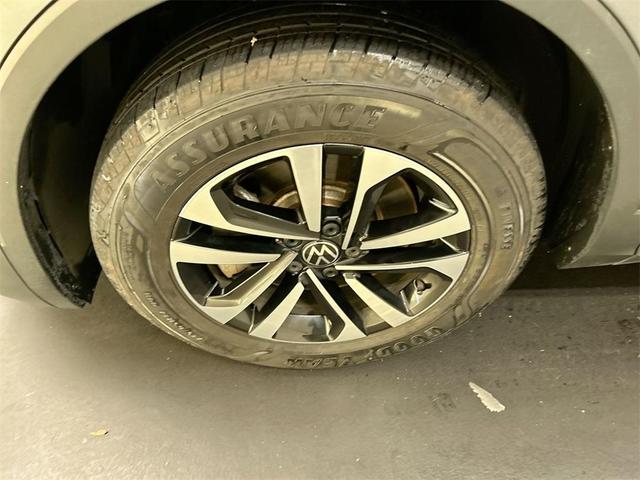 Photo of 2023 Platinum Gray Metallic Volkswagen Tiguan