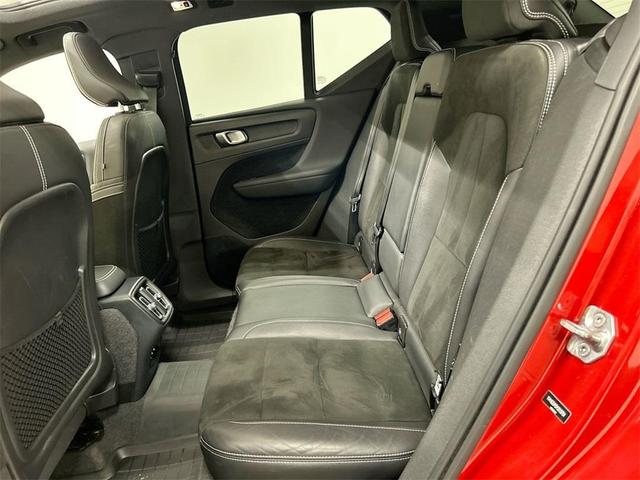 Photo of 2021 Fusion Red Metallic Volvo XC40