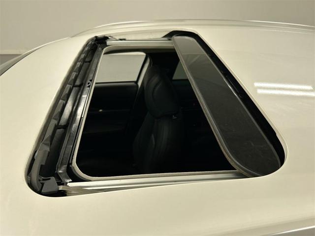 Photo of 2024 Snowflake White Pearl Mazda CX-30