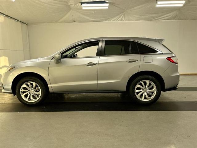 Photo of 2018 Lunar Silver Metallic Acura RDX