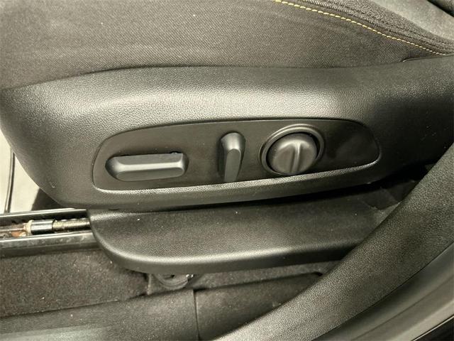 Photo of 2020 Mosaic Black Metallic Chevrolet Equinox
