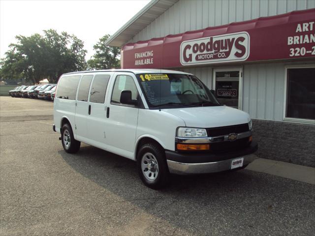 Photo of 2014 Summit White Chevrolet Express 1500