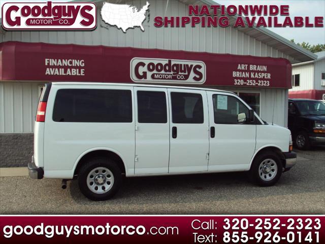 Photo of 2014 Summit White Chevrolet Express 1500