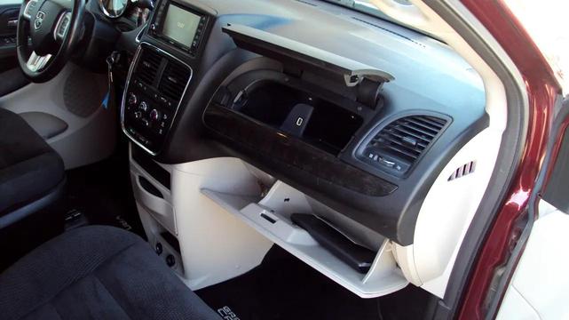 Photo of 2017 Burgundy Dodge Grand Caravan