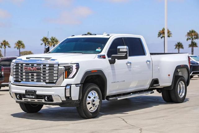Photo of 2024 Summit White GMC Sierra 3500