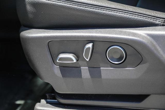 Photo of 2024 Summit White GMC Sierra 3500