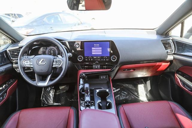 Photo of 2024 Eminent White Pearl Lexus NX 350h