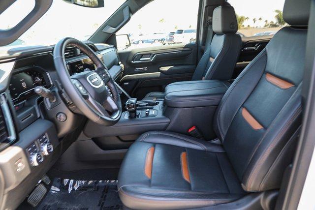 Photo of 2024 Summit White GMC Sierra 1500