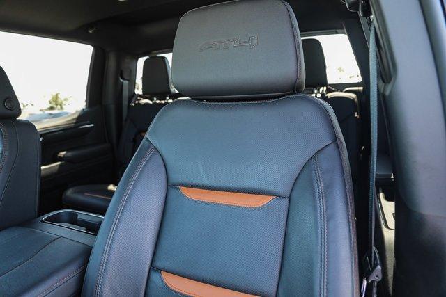 Photo of 2024 Summit White GMC Sierra 1500