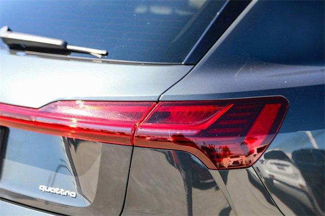 Photo of 2022 Manhattan Gray Metallic Audi e-tron