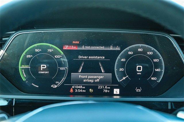 Photo of 2022 Manhattan Gray Metallic Audi e-tron