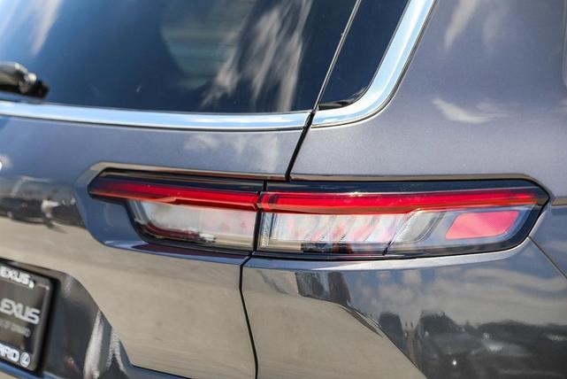 Photo of 2024 Metallic Jeep Grand Cherokee L