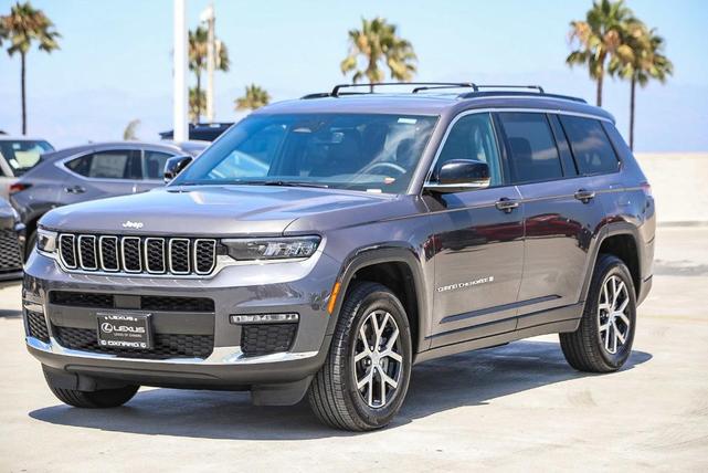 Photo of 2024 Metallic Jeep Grand Cherokee L