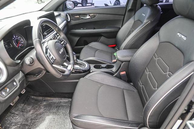 Photo of 2023 Aurora Black Pearl Kia Forte