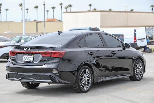 Photo of 2023 Aurora Black Pearl Kia Forte