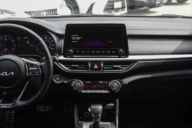 Photo of 2023 Aurora Black Pearl Kia Forte