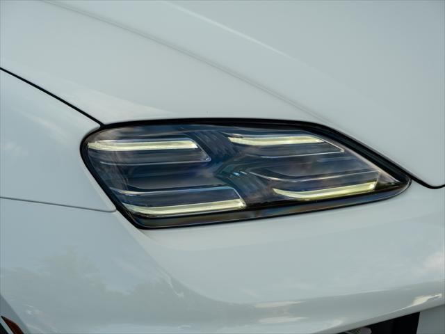 Photo of 2025 White Porsche Macan