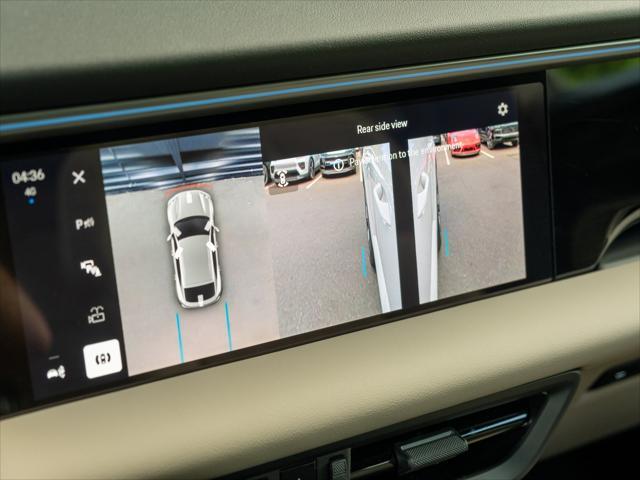 Photo of 2025 White Porsche Macan