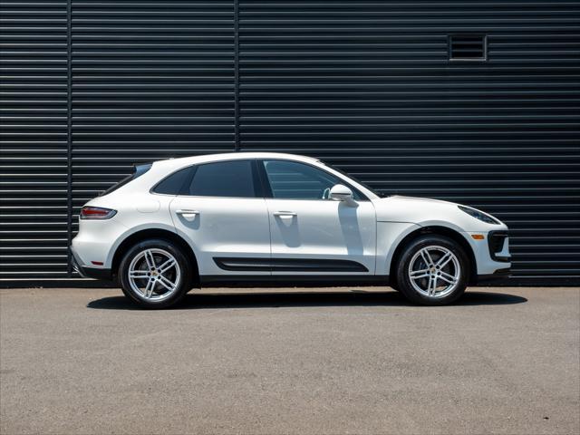 Photo of 2025 White Porsche Macan