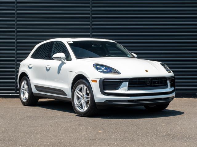 Photo of 2025 White Porsche Macan