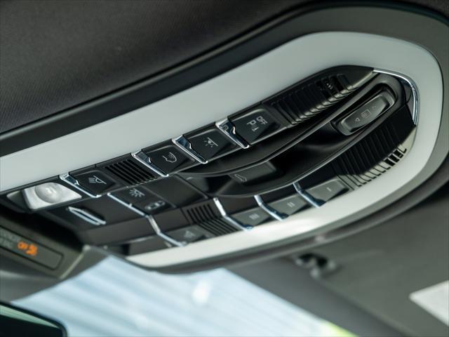 Photo of 2025 White Porsche Macan