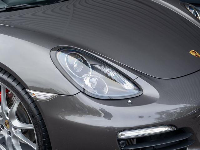 Photo of 2013 Black Porsche Boxster