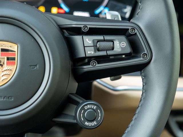 Photo of 2026 Gray Porsche Cayenne