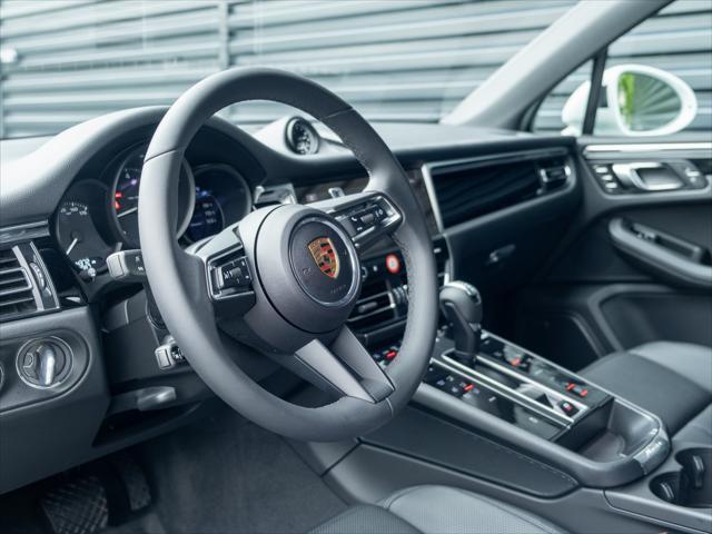 Photo of 2025 White Porsche Macan