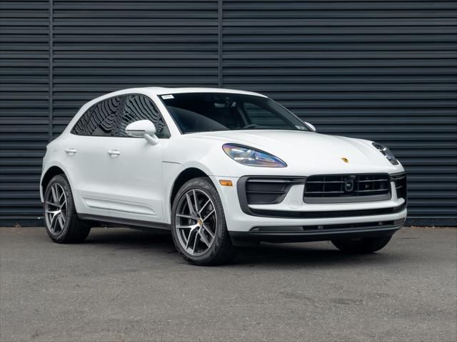 Photo of 2025 White Porsche Macan