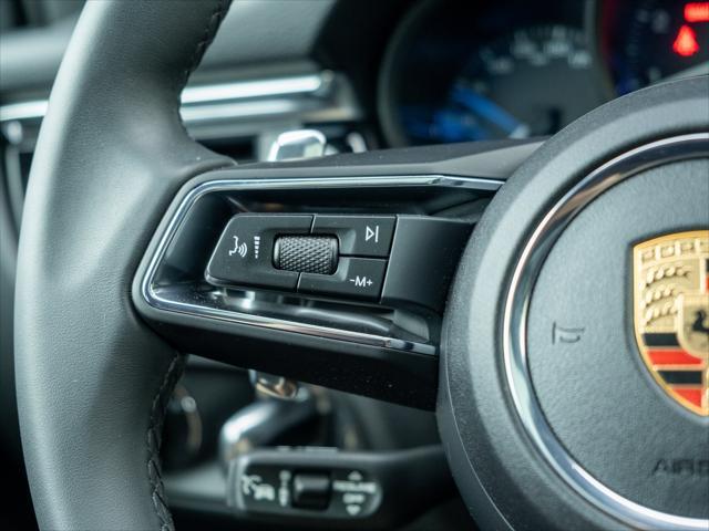 Photo of 2025 White Porsche Macan