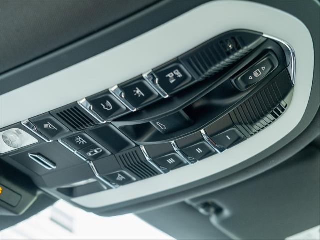 Photo of 2025 White Porsche Macan