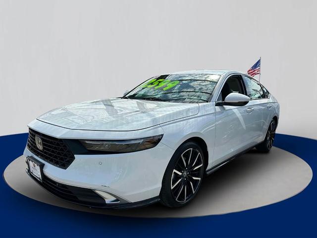 Photo of 2024 White Honda Accord Hybrid
