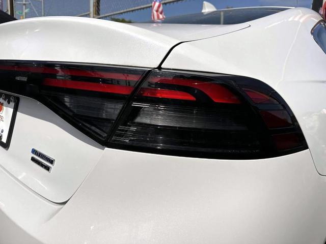Photo of 2024 White Honda Accord Hybrid
