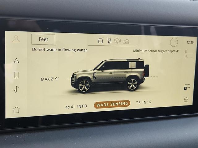 Photo of 2024 Santorini Black Land Rover Defender