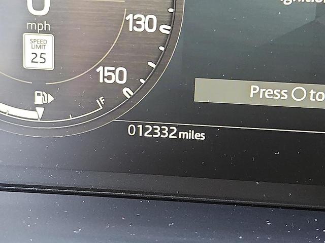 Photo of 2024 Santorini Black Land Rover Defender